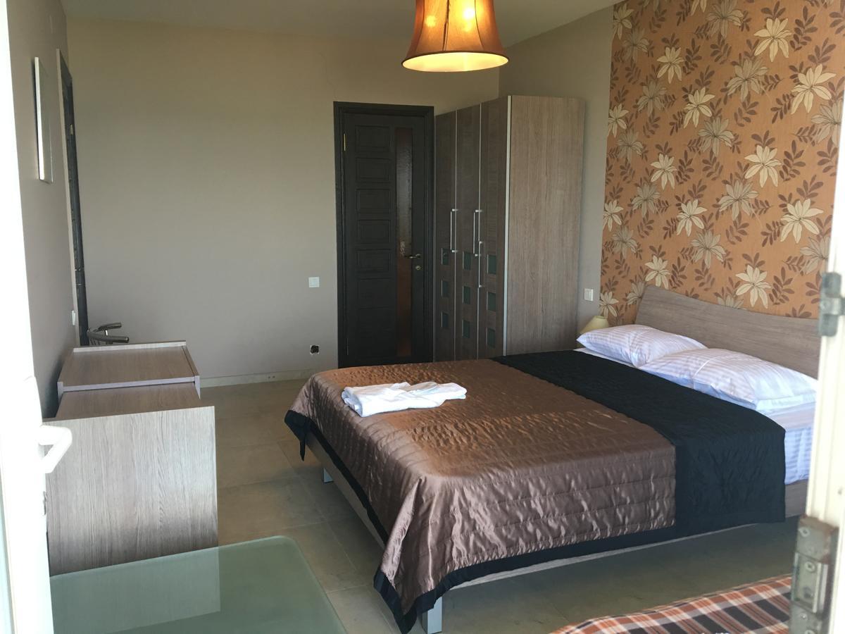 See View Apartment Magnolia 206 バトゥーミ エクステリア 写真